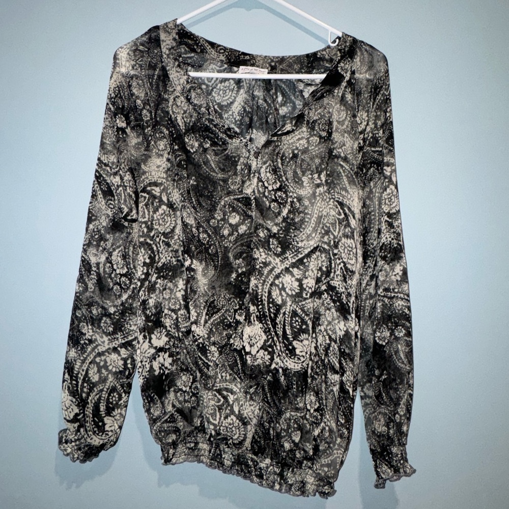 A Pea in the Pod shear long sleeve maternity shirt